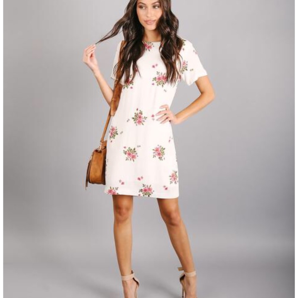 🐰🐣Perfect For Easter- short sleeve floral dress